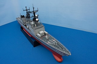 _USS_SPRUANCE_06.jpg