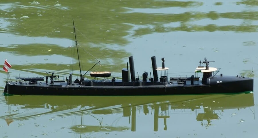 SMTb 4, model ship